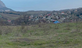 Земельный участок площадью 1496 кв. м в Республике Крым, пгт. Краснокаменка
